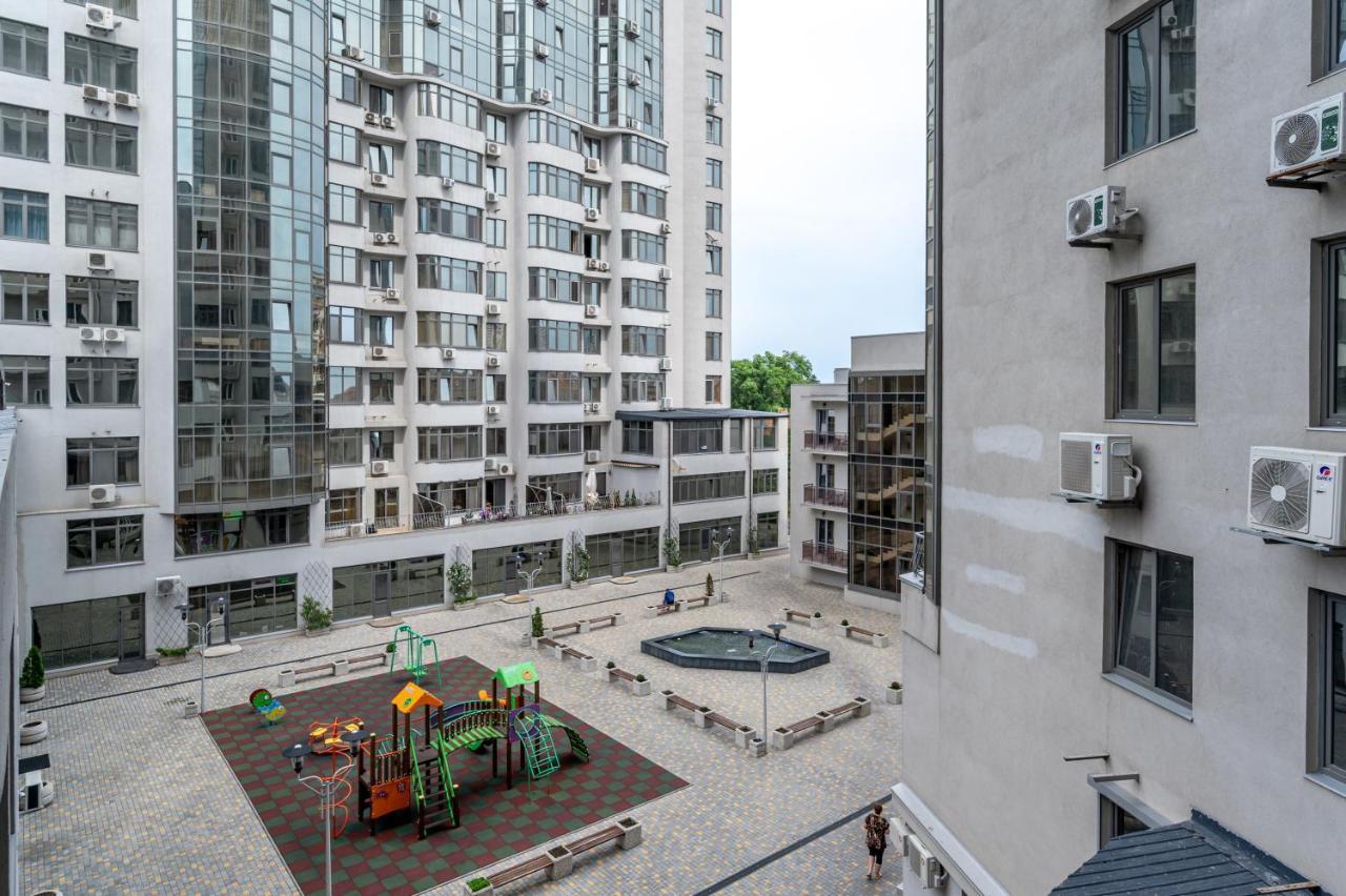 Appartement Gagarin Plaza 63 à Odessa Extérieur photo